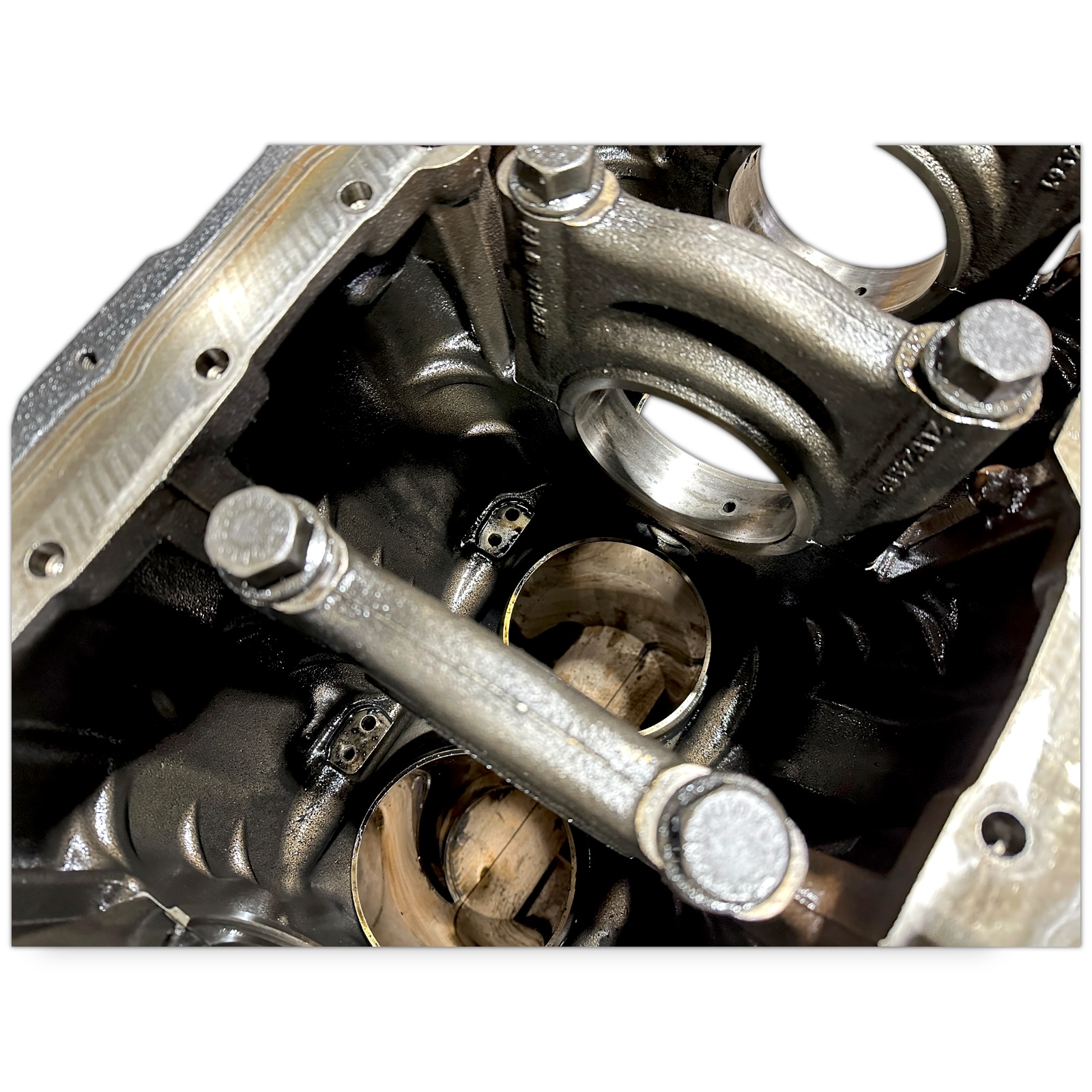 21236687 Motorblock VOLVO B6, B7, B9, B10, B12 bus (1978-2011)Image