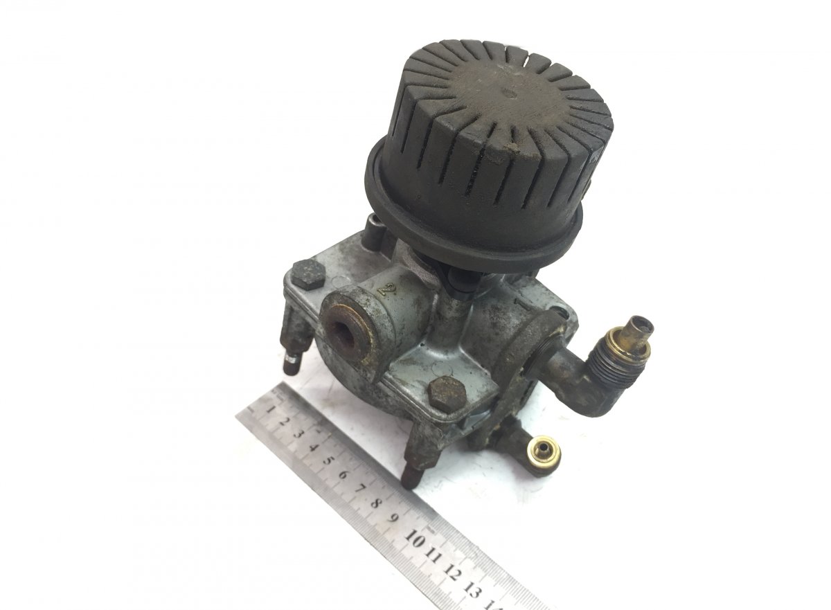 3173824 Relay Valve SCANIA 3173150 85003978 1082666 42125234 41031426 1340470 1505410 1238474 1238501 1342511 1313871 1305026 1340470R 1519331 1197892 350000 350001 81521166010 81.52116-6010 81.52116-9010 81521169010 81.52116-9036 81521169036 81.52116-901Image