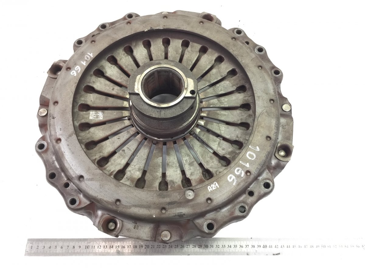 0072505704 Clutch Pressure Plate MERCEDES-BENZ A0072505704 A0072508004 A0082502504 A0082503204 A0092500904 0072508004 0082502504 0082503204 0092500904 Axor, Actros MP1, MP2, MP3 (1996-2014)Image
