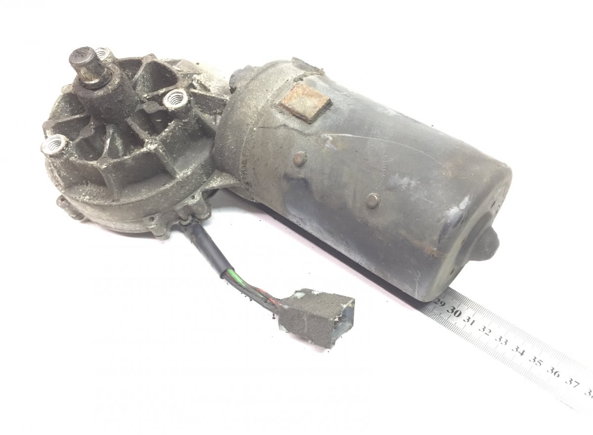 30038263 Silnik wycieraczek przedniej szyby SCANIA 70345684 22672623 1519529 98480223 A0018202042 0018202042 3093014 0390442451 K-Series (2016-) BOSCHImage