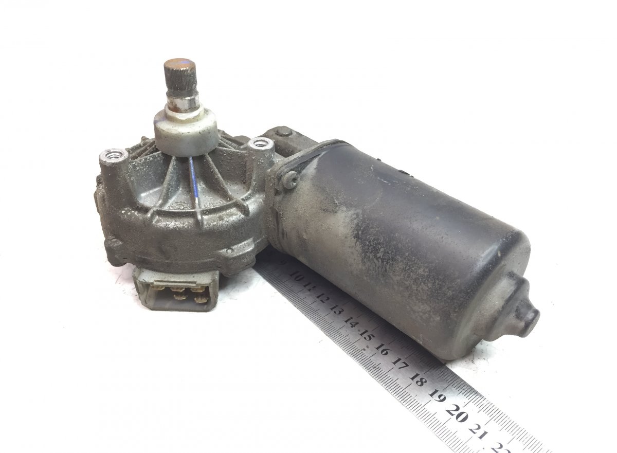 81264016127 Moteur d'essuie-glace MAN 81264016056 81264016112 81.26401-6056 81.26401-6112 81.26401-6127 11026847 - VALEOImage
