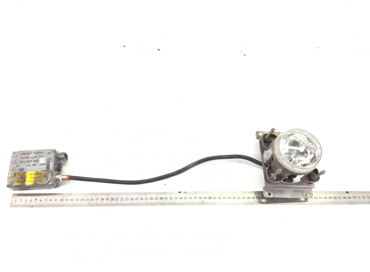 1K0008192-091 Spotlight, Right Spotlight, Right BOVA 1K0008192091 5DV007810 30055013 11165472 2126965 Synergy, Lexio (2004-) HELLAImage