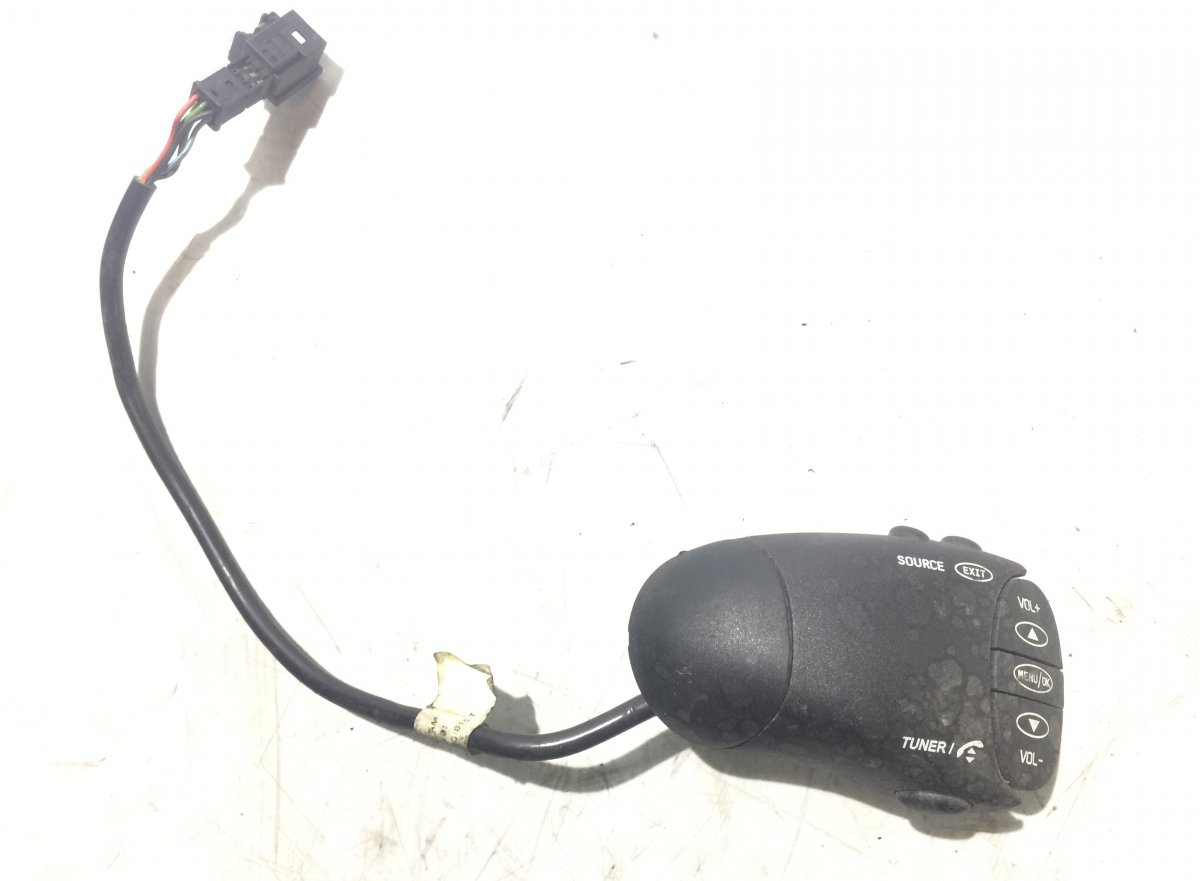 5010589997 Steering Wheel Switch Module, Right - RENAULTImage