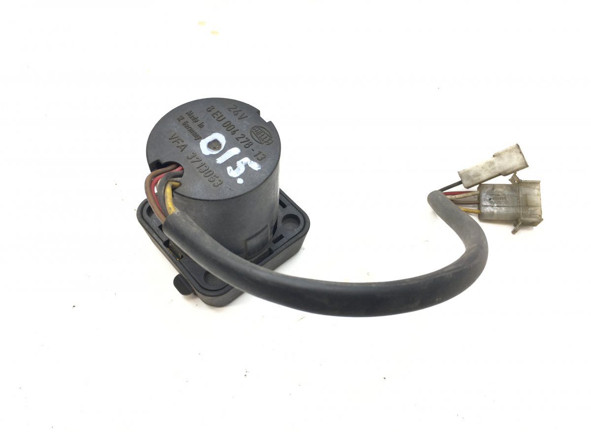 8EU004278 Modulul de control al încălzitorului uscat 8EU00427811 8EU004278-11 3713053 - HELLAImage