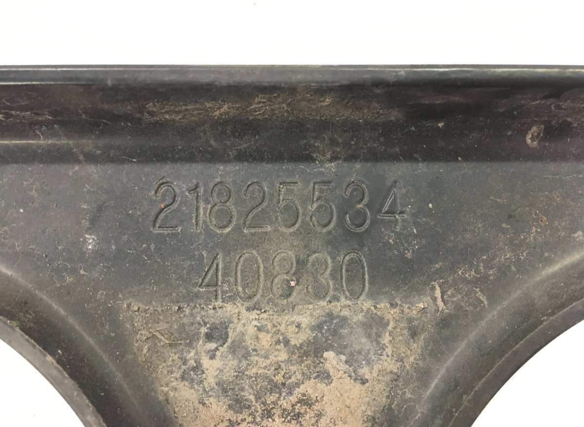 21825534 Cross member, Front VOLVO FH4Image