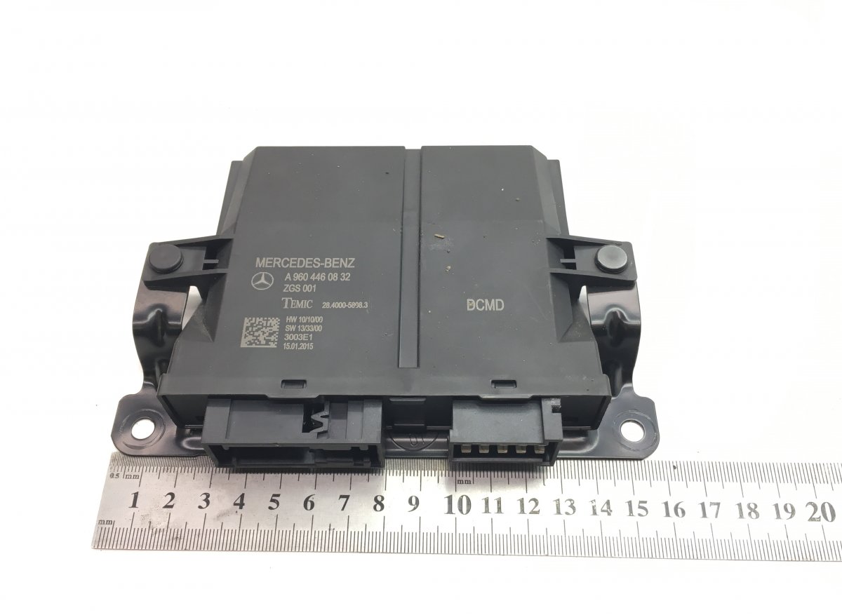 9604460832 Unité de contrôle des portes MERCEDES-BENZ A9604460832 A9604460632 A9604460532 A9604460432 9604460632 9604460532 9604460432 Antos, Arocs, Actros MP4 (2012-) TEMICImage