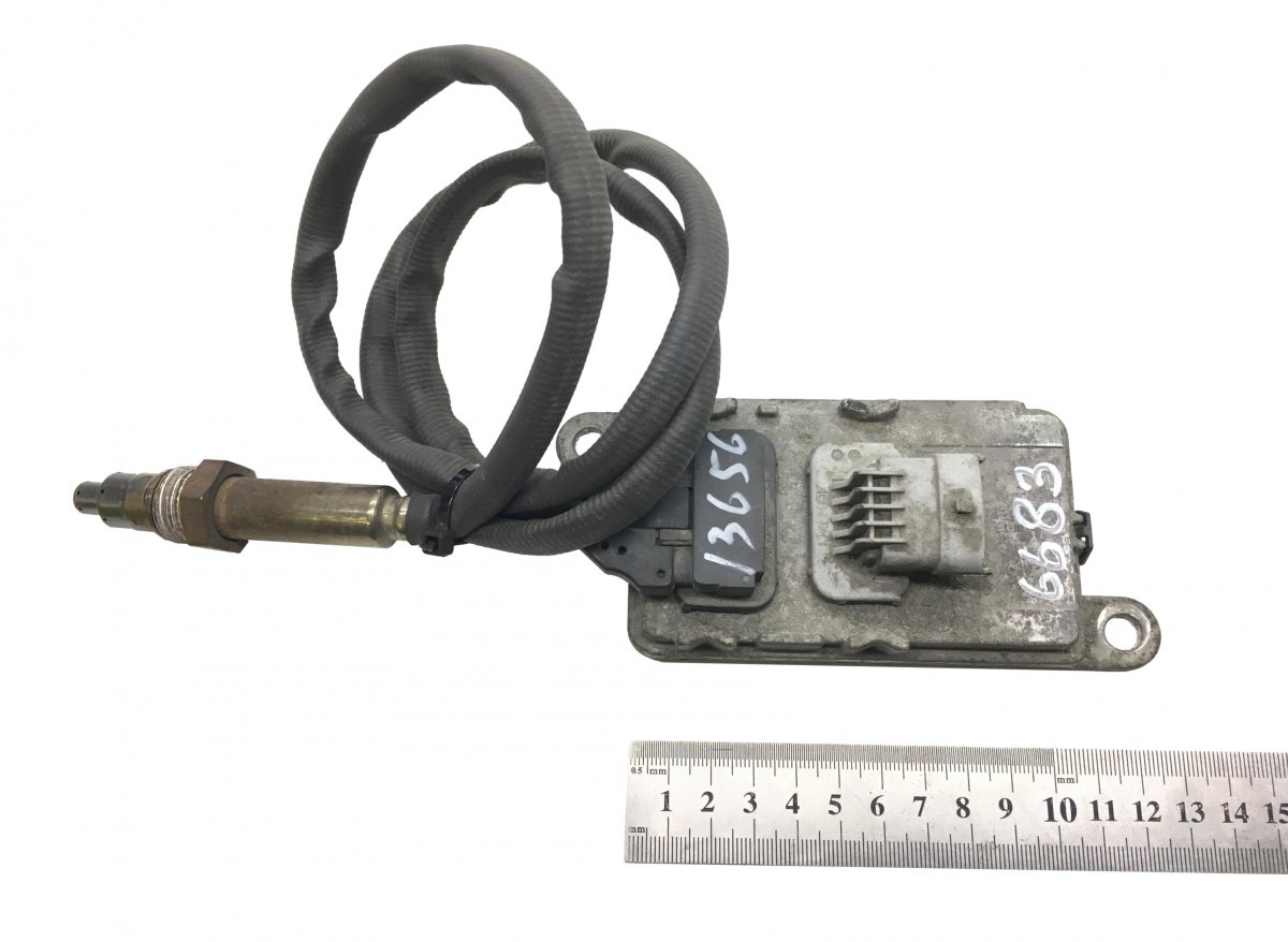 22827992 NOx-Sensor VOLVO 22315986 22219276 21558128 85023780 B5LH, B0E (2008-) CONTINENTALImage