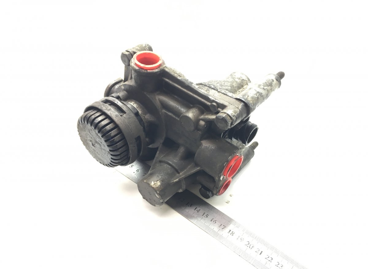 0054296944 Relay Valve MERCEDES-BENZ A0054296944 A0054291244 A0044299344 A0044298644 0054291244 0044299344 0044298644 41032230 1935135 20297660 361623 0375215 1505288 1505280 1102304000 1122316000 P1122316000 Bus II (1996-) WABCOImage