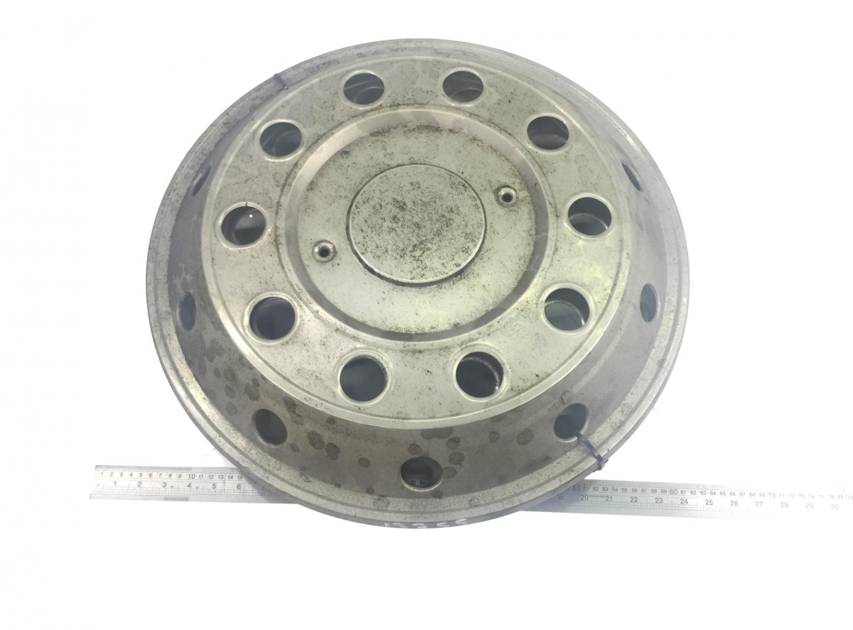 A2A-521F Riteņa dekoratīvo disku komplekts, 2 gab. Set of Wheel Covers, 2 pcs VOLVO B6, B7, B9, B10, B12 bus (1978-2011)Image