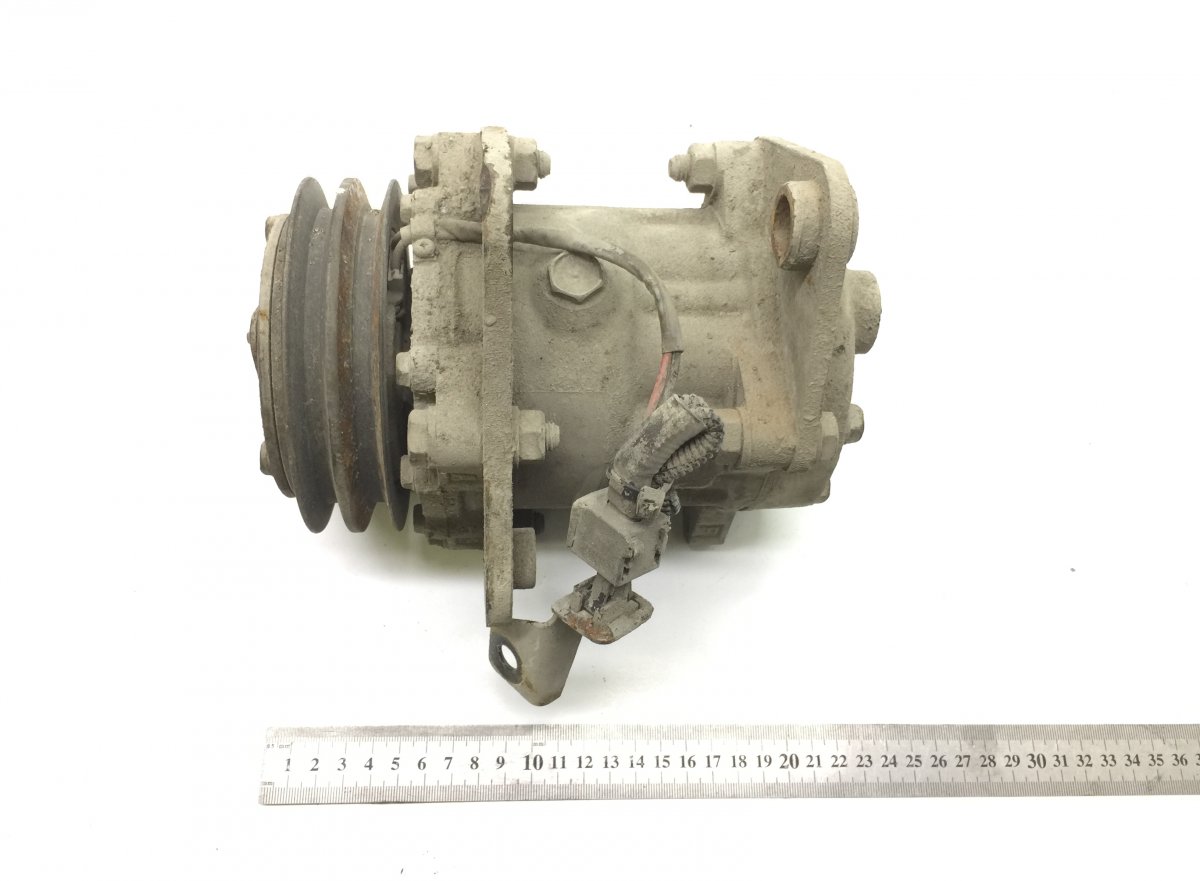 5010417679 Compresseur de climatisation RENAULT TRUCKS Kerax, Midlum (1997-2014) RENAULTImage