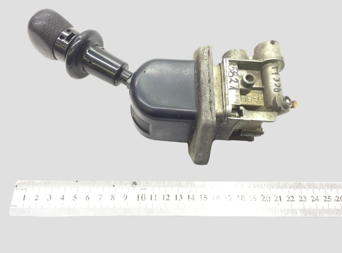 41143275 Hand Brake Valve VDL 1309815 1525396 1143275 Jonckheere Transit 2000 (2005-2013) WABCOImage