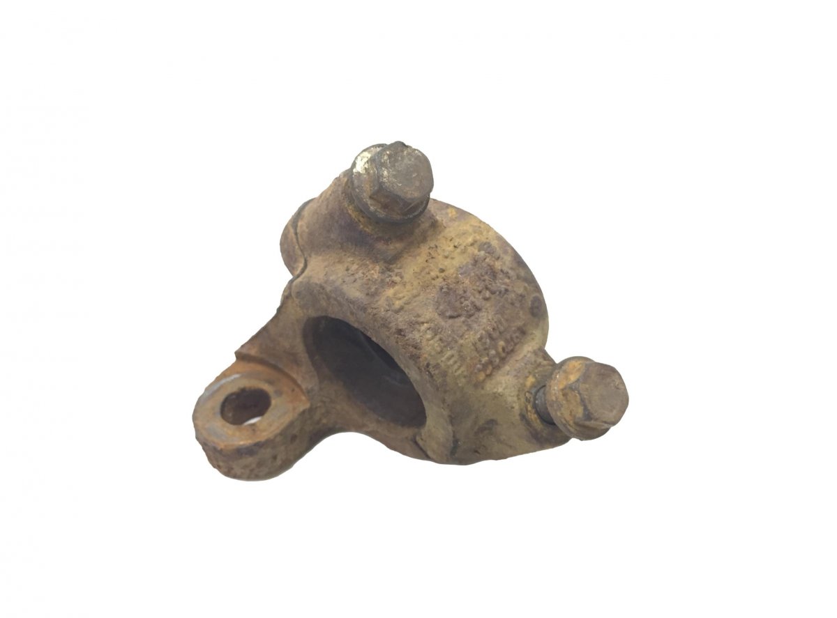 9703230163 Halterung Stabilisator Vorderachse unten rechts MERCEDES-BENZ A9703230163 A9703230021 9703230021 Atego, Atego 2, Atego 3 (1996-) MERCEDESImage