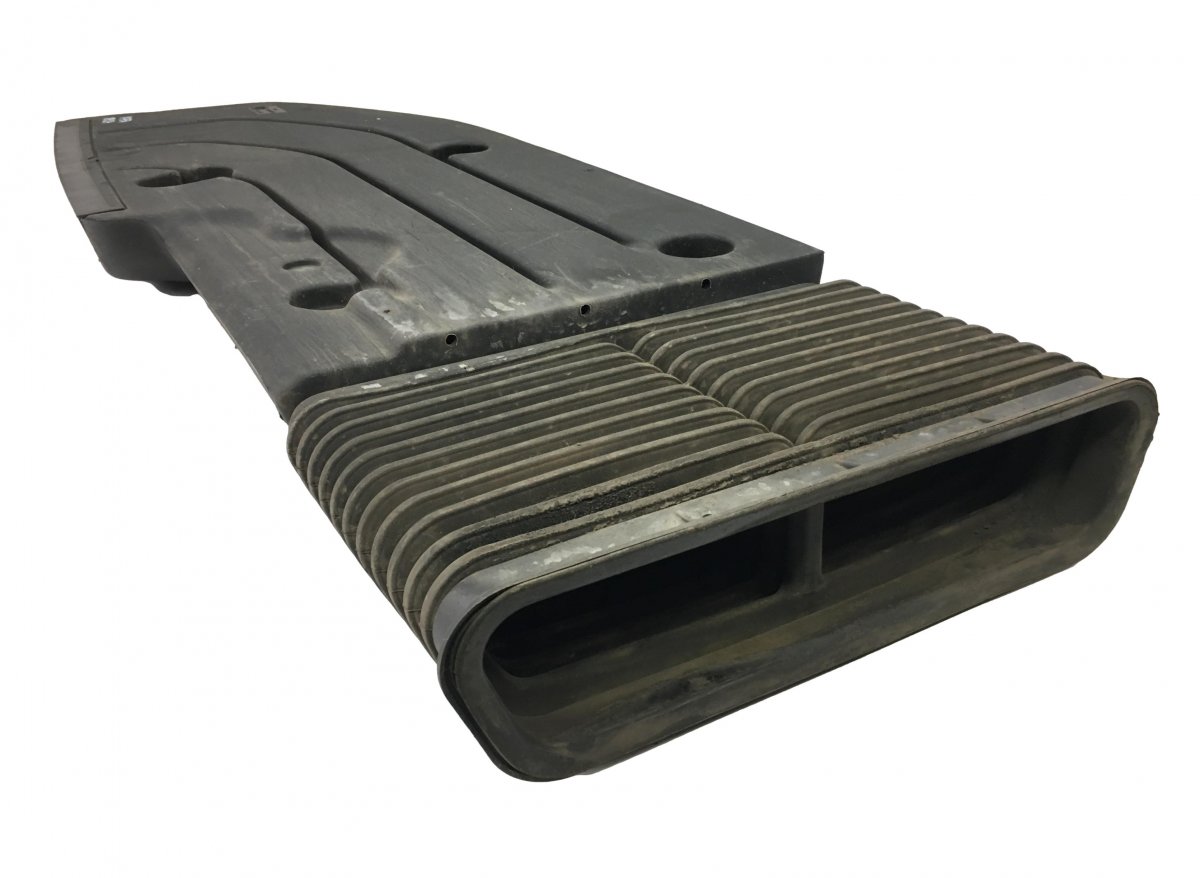 20787982 Komin wlotu powietrza VOLVO 20508720 20787977 FL, FE (2005-2014)Image