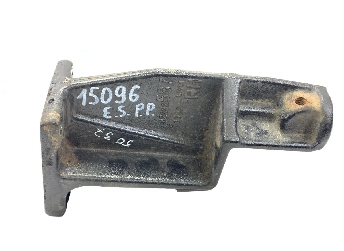 7482232587 Front Bumper Bracket, Right RENAULT TRUCKS 82232587 T (2013-) RENAULTImage
