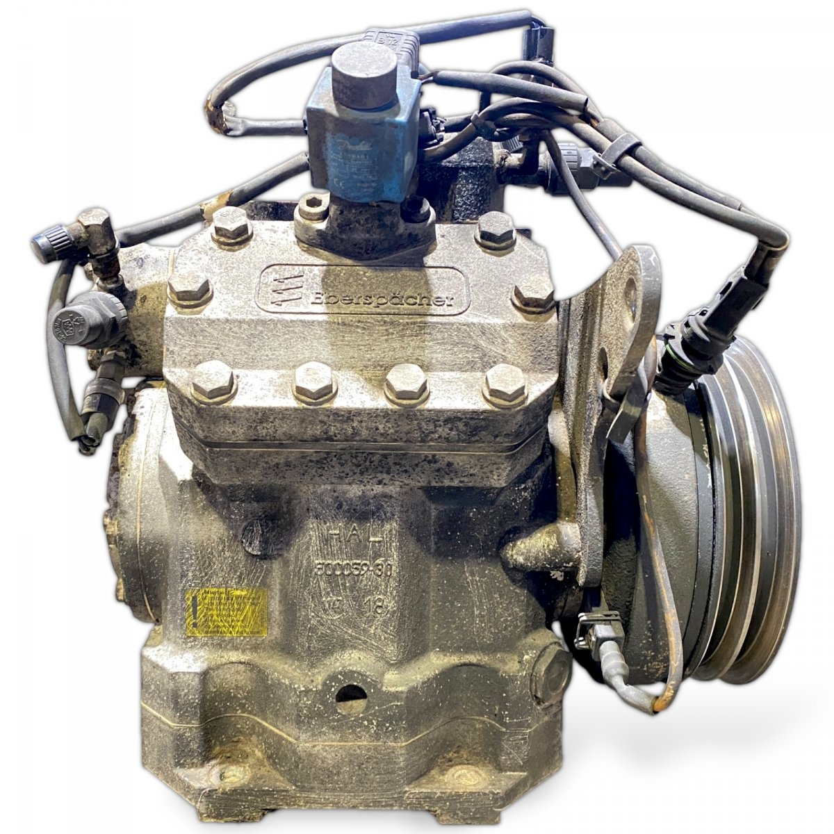 21369845 AC Compressor / pump AC Compressor / pump VOLVO 21486837 B6, B7, B9, B10, B12 bus (1978-2011) EBERSPÄCHERImage