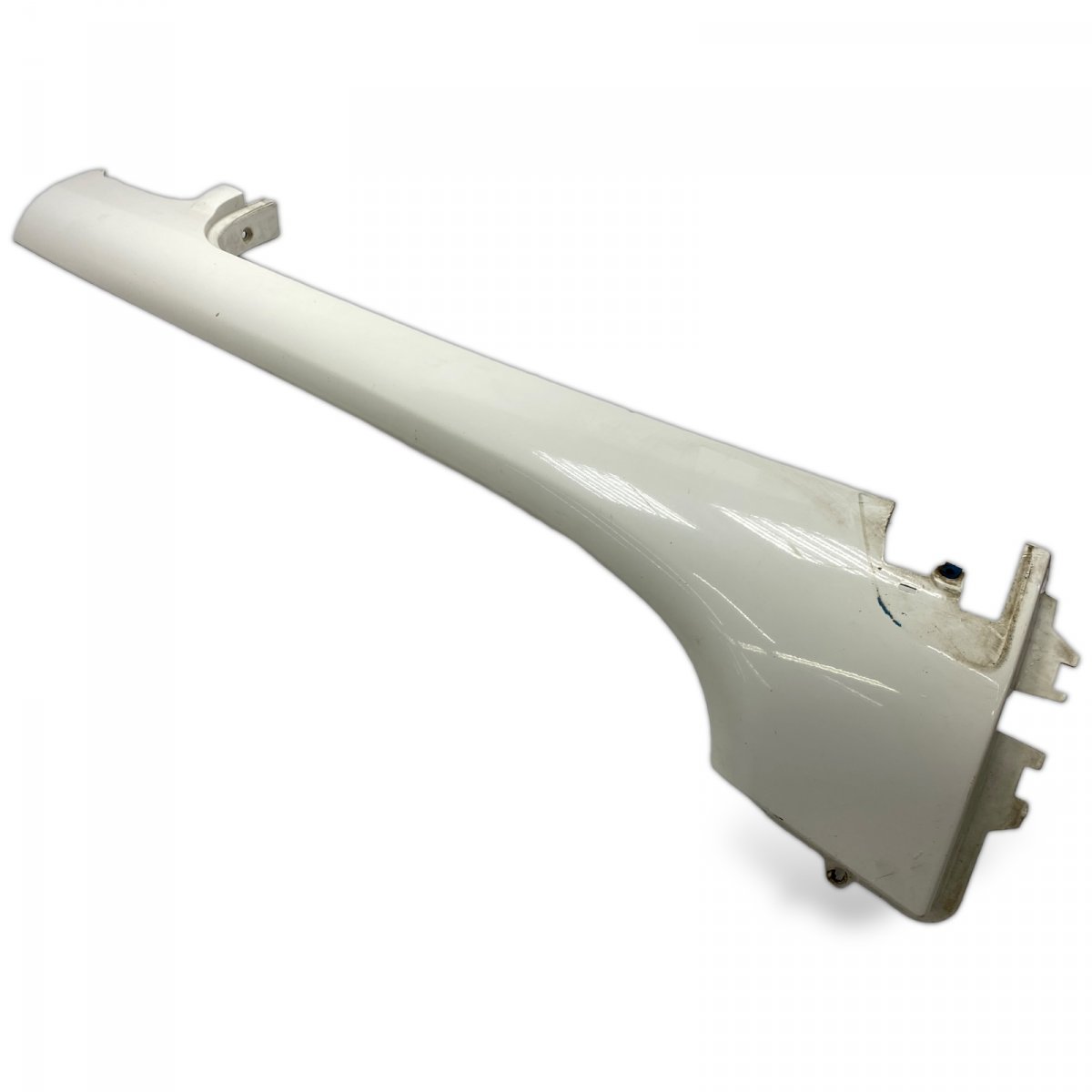 81624100099 Capac din plastic lateral al parbrizului, stâng MAN 81.62410-0099 81624100250 81.62410-0250 TGL, TGM, TGS, TGX (2005-2021)Image