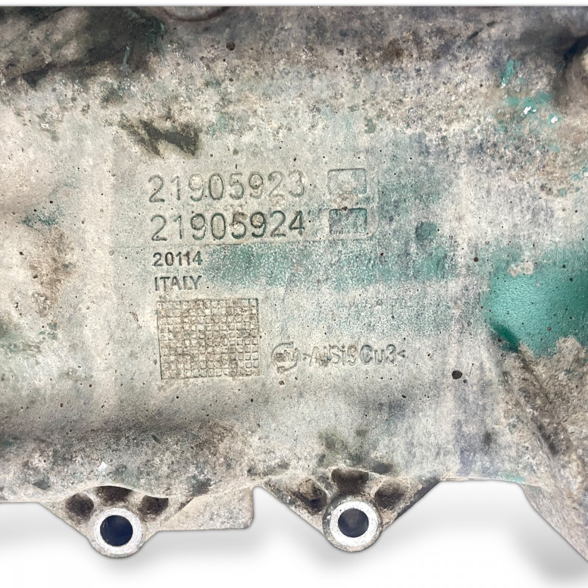 21905923 Capacul răcitorului de ulei de motor VOLVO 22328758 7421905923 7422328758 22864171 VOLVO FH, FM, FMX-4 series (2013-)Image