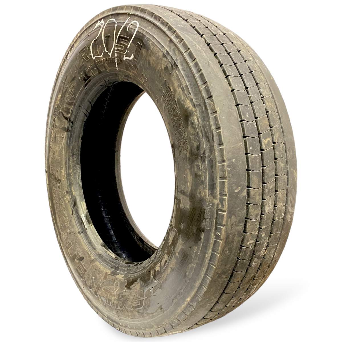265/70R19.5 Tires Set 2 pcs FALKEN Image
