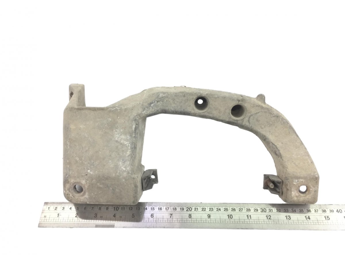 9408851031 Frontstoßfängerverkleidungshalter, links MERCEDES-BENZ A9408851031 Axor, Actros MP1, MP2, MP3 (1996-2014)Image