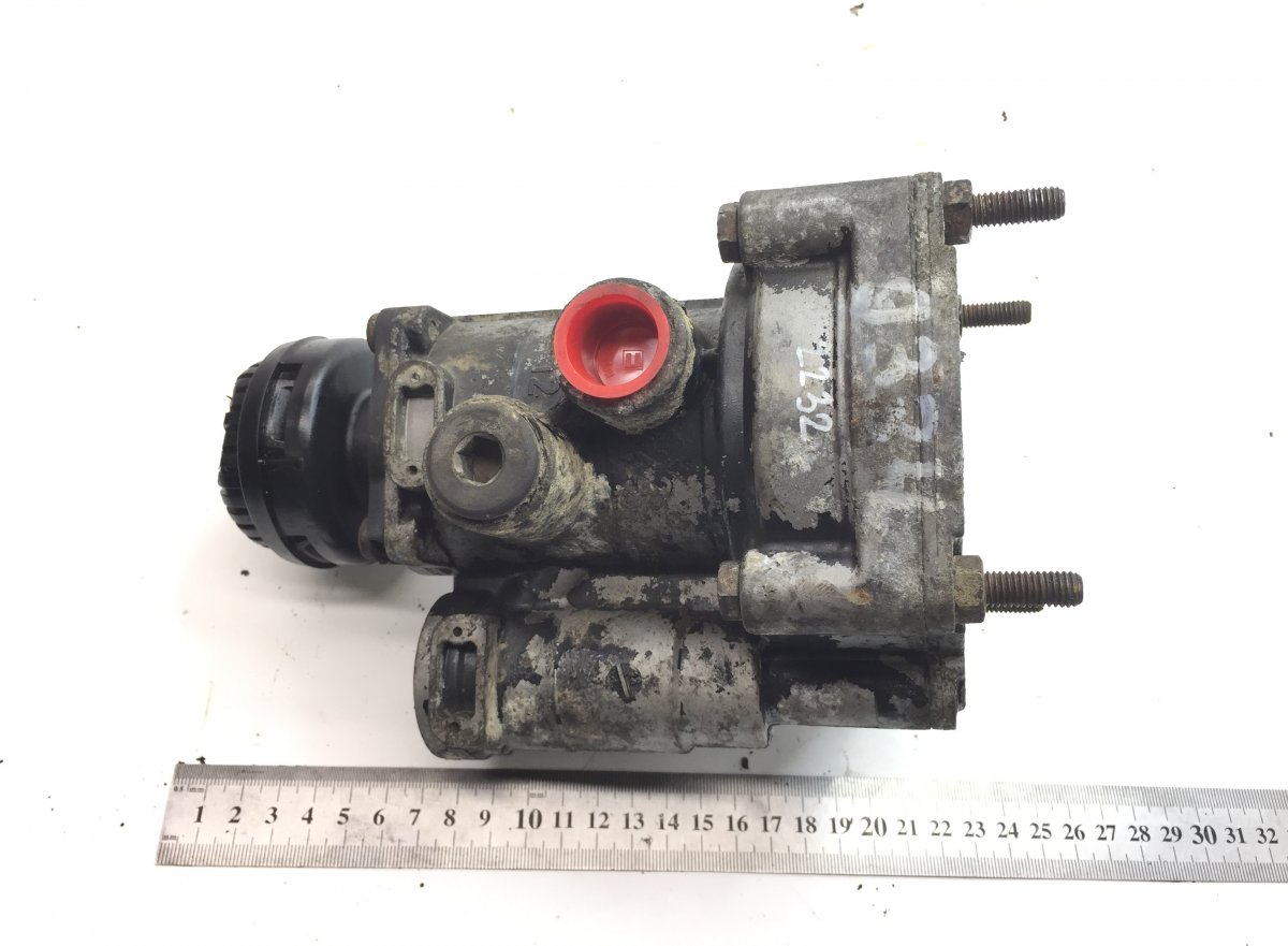 9730091200 Relay Valve SCANIA 489184 4-series bus (1996-2006)Image