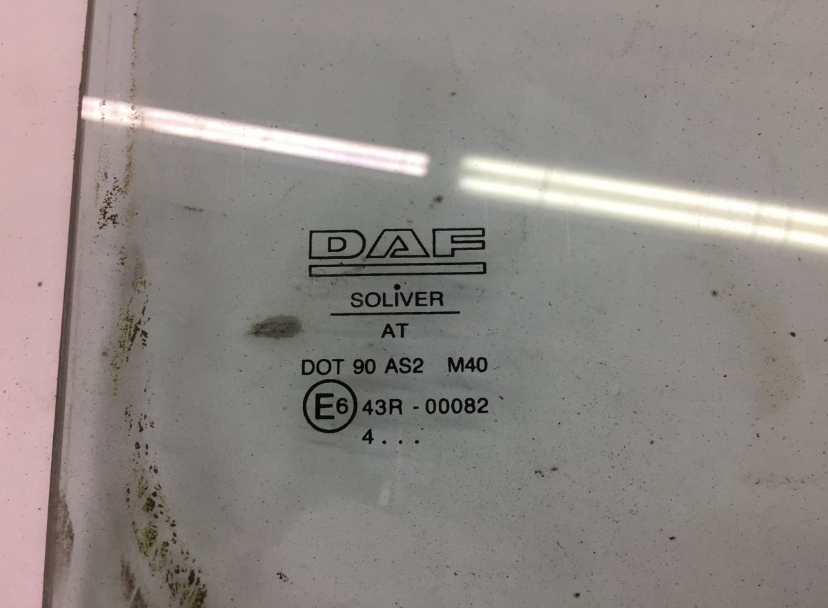1284624 Door Window, Right DAF 1915976 XF95, XF105 (2001-2014) SOLIVERImage