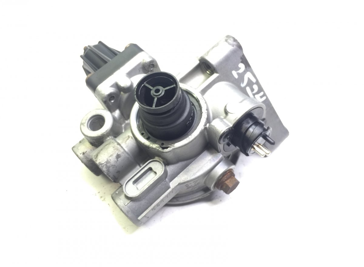 2057999 Air Dryer SCANIA 1369763 1441751 1532140 1387552 1505965 4-series bus (1996-2006) WABCOImage