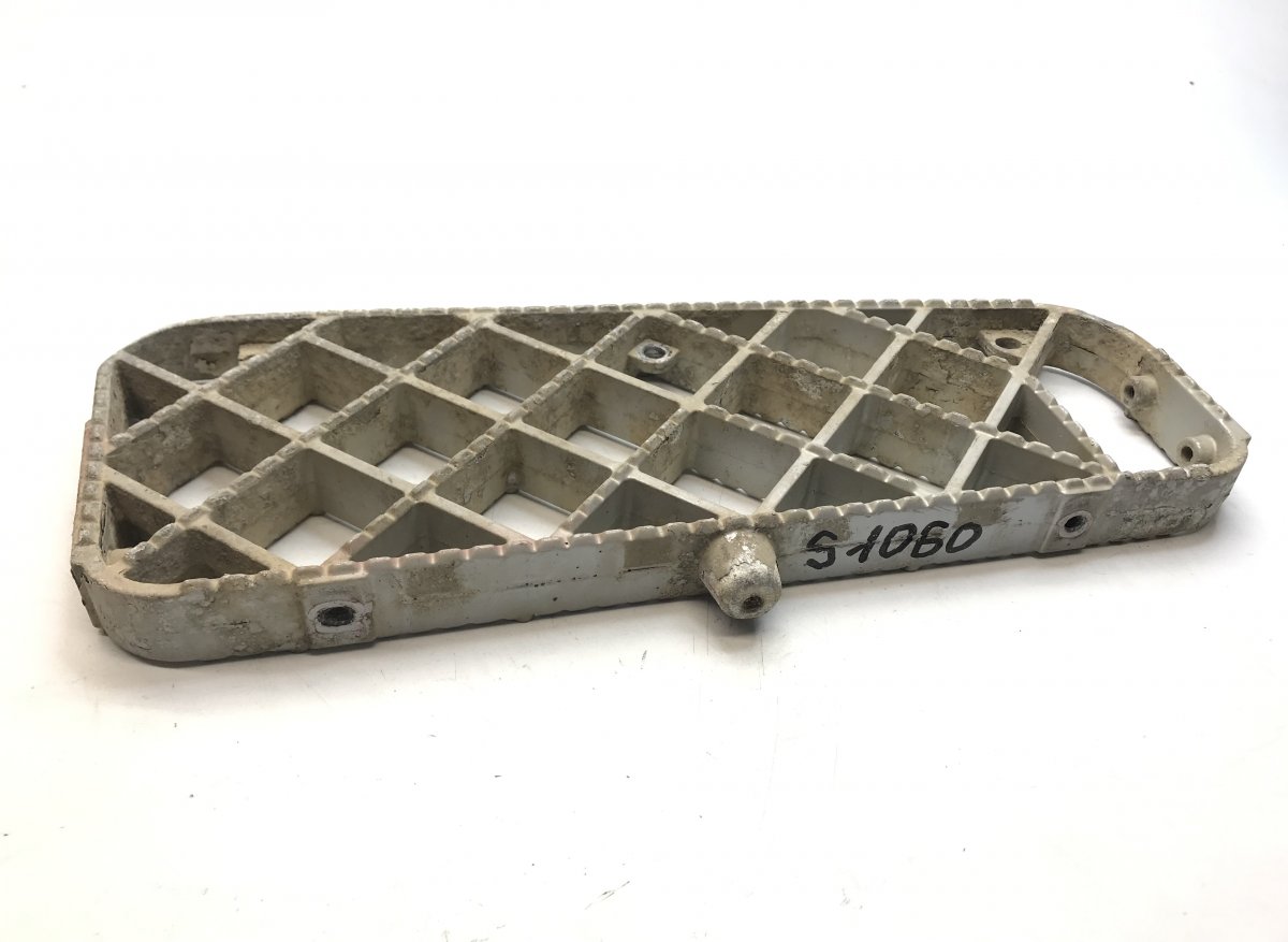 1535049 Step Plate, Right Middle SCANIA 1390076 4-series (1995-2006)Image
