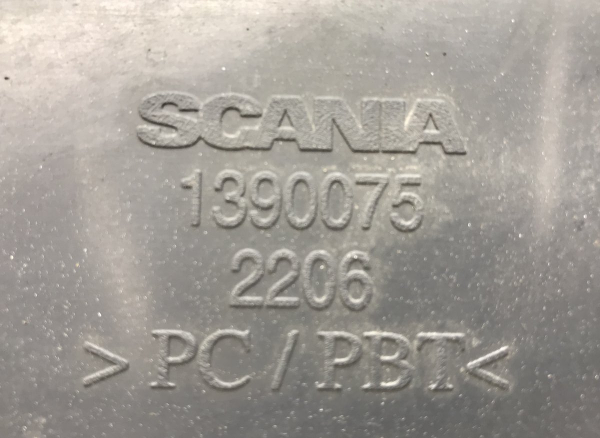 1390075 Corp din plastic cu placă de treaptă, mare stânga SCANIA 4-series (1995-2006)Image
