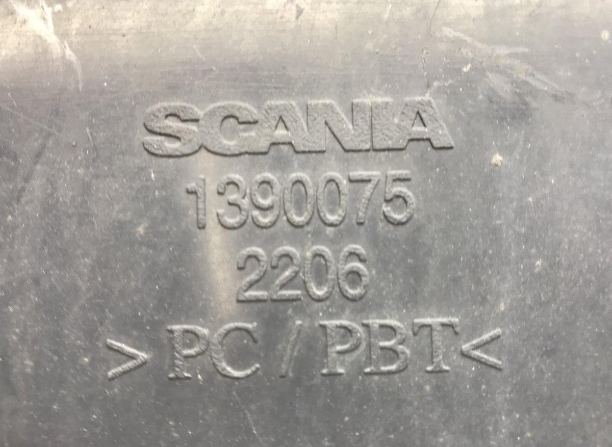1390075 Corp din plastic cu placă de treaptă, mare stânga SCANIA 4-series (1995-2006)Image