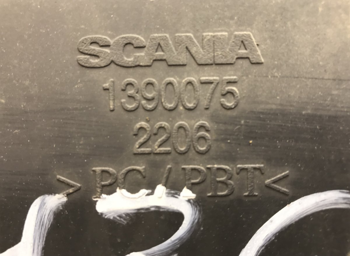 1390075 Corp din plastic cu placă de treaptă, mare stânga SCANIA 4-series (1995-2006)Image