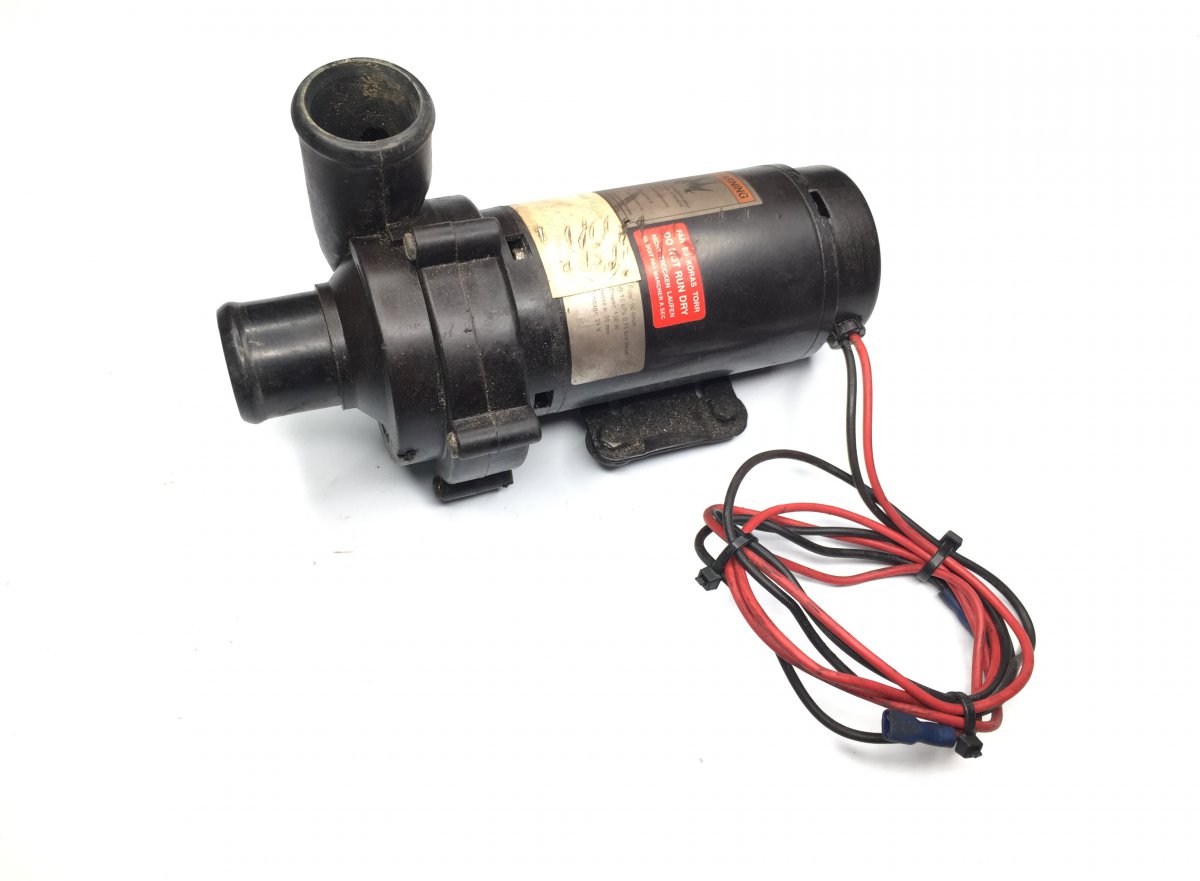 U4814 Coolant Circulation Pump VOLVO 43152D 43150C 9810033A 11113279B 504118296 B6, B7, B9, B10, B12 bus (1978-2011) UWEImage