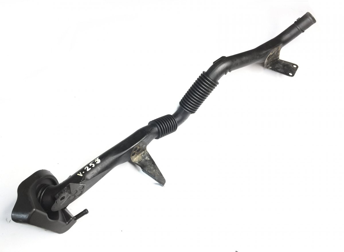 21231251 Țeava de umplere a uleiului +20548707 Oil Filler Pipe VOLVO D13Image