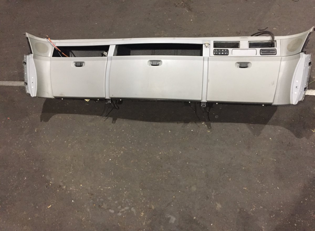 A0008401525 Daiktadėžė, priekinė, viršutinė MERCEDES-BENZ A9438409774 9438409774 0008401325 0008401425 0008401525 A0008401325 A0008401425 Axor, Actros MP1, MP2, MP3 (1996-2014)Image