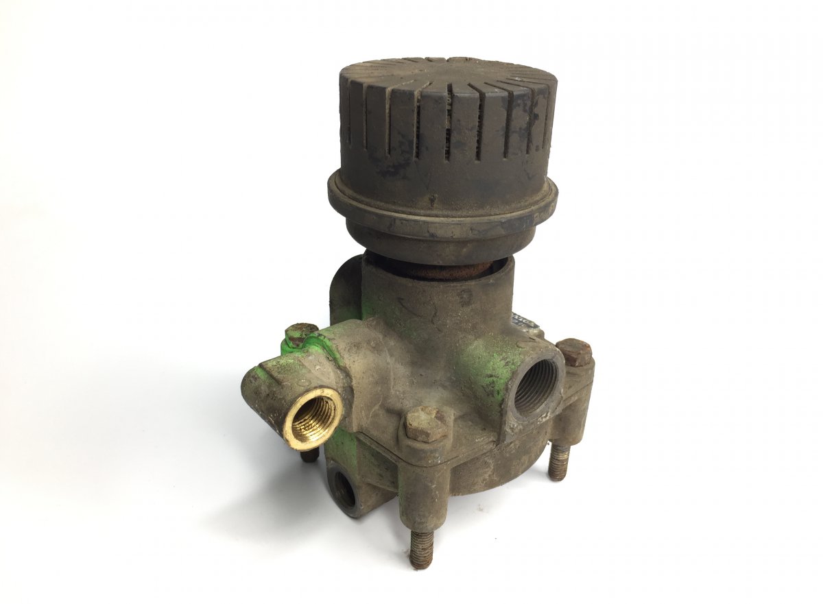 3173824 Relay Valve 3173150 85003978 1082666 42125234 41031426 1340470 1505410 1238474 1238501 1342511 1313871 1305026 1340470R 1519331 1197892 350000 350001 81521166010 81.52116-6010 81.52116-9010 81521169010 81.52116-9036 81521169036 81.52116-9019 81521Image