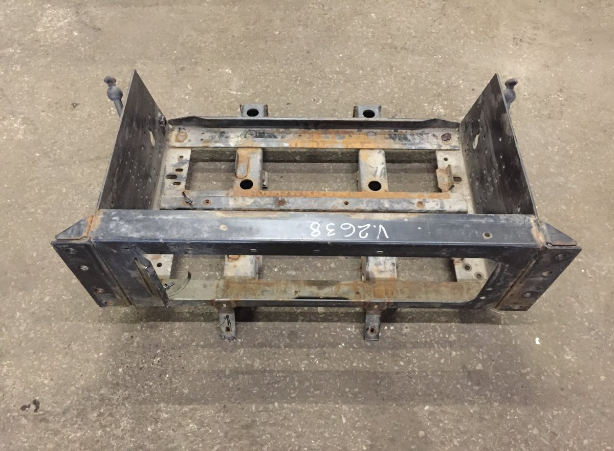 21042654 Batteriebox VOLVO 82242391 20824104 FL, FE (2005-2014)Image