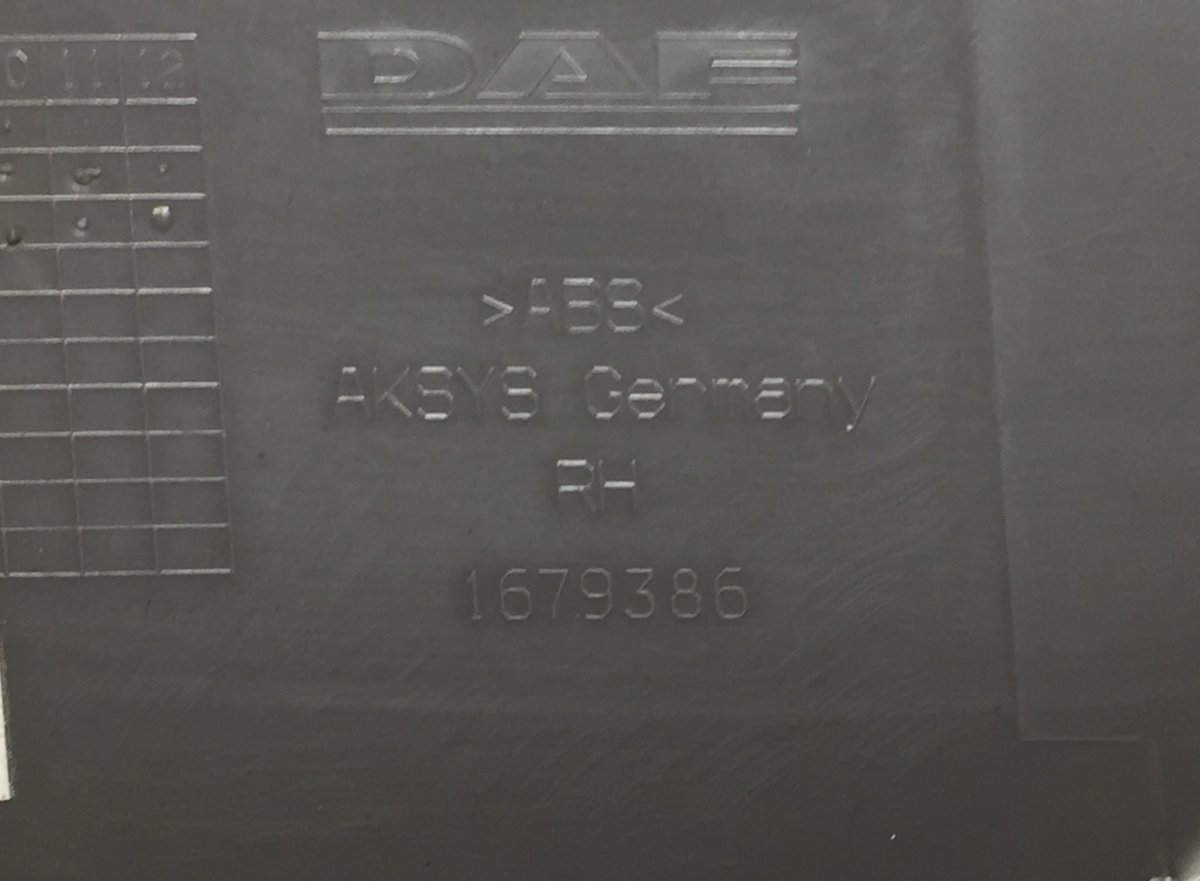 1845273 Dörrbeklädnad, höger DAF 1833571 1679386 1935287 XF95, XF105 (2001-2014)Image