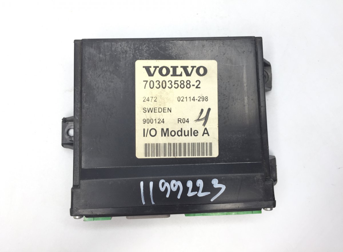 70350374 70350490 20585155 70351743 70370998 70393900 70395973 70395987 22561320 22722832 70350370 70350353 70303588 - VOLVOImage