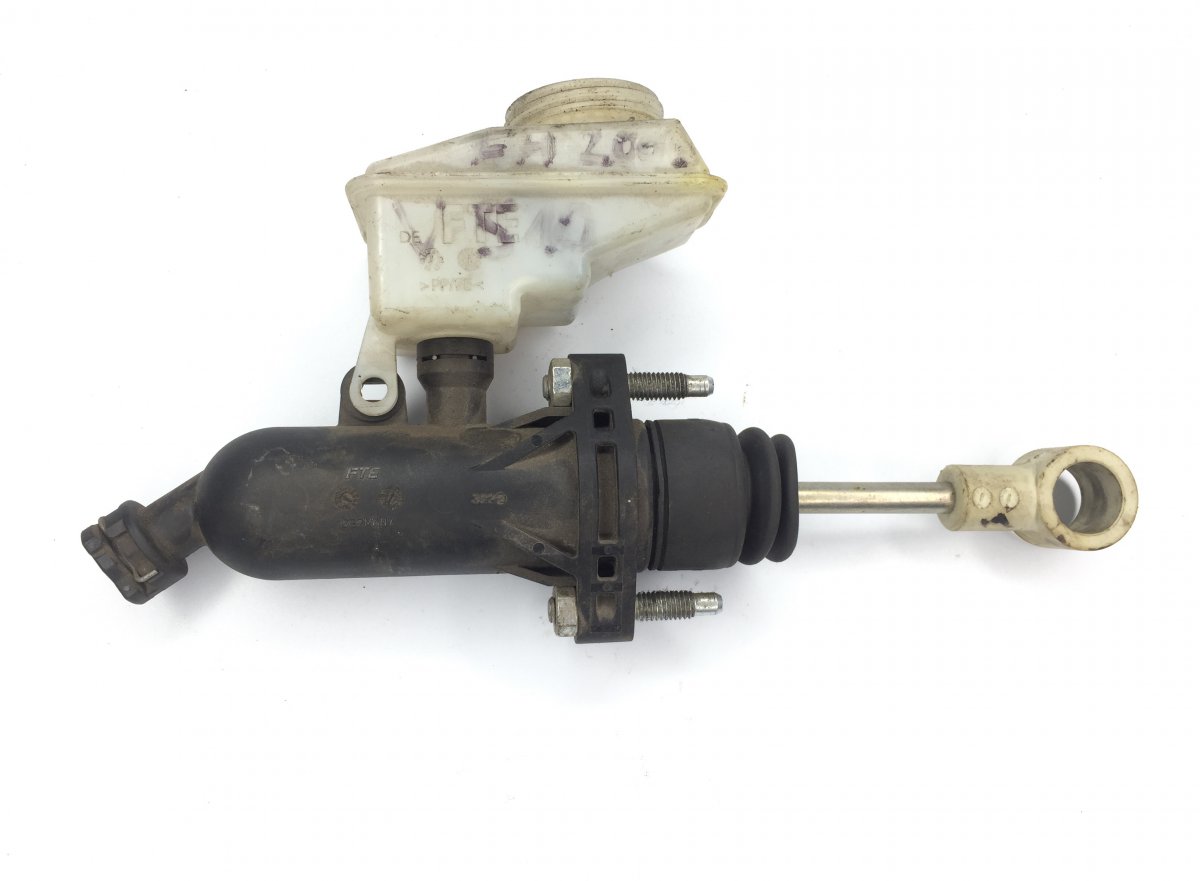 20553587 Huvudcylinder för koppling 8172824 20835246 85013339 3192696 - VOLVOImage