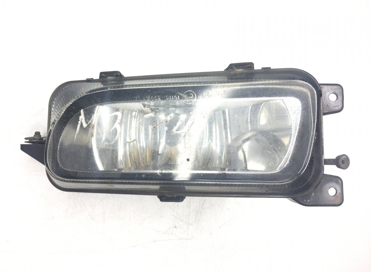 9438200056 Far ceață , stânga MERCEDES-BENZ A9438200056 A0038207556 0038207556 Axor, Actros MP1, MP2, MP3 (1996-2014)Image