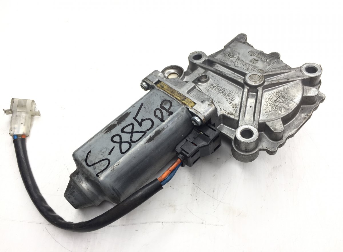 1442293 Silnik regulatora szyby, prawy SCANIA 2303355 2572363 1366762 560098 4-series (1995-2006) SIEMENSImage