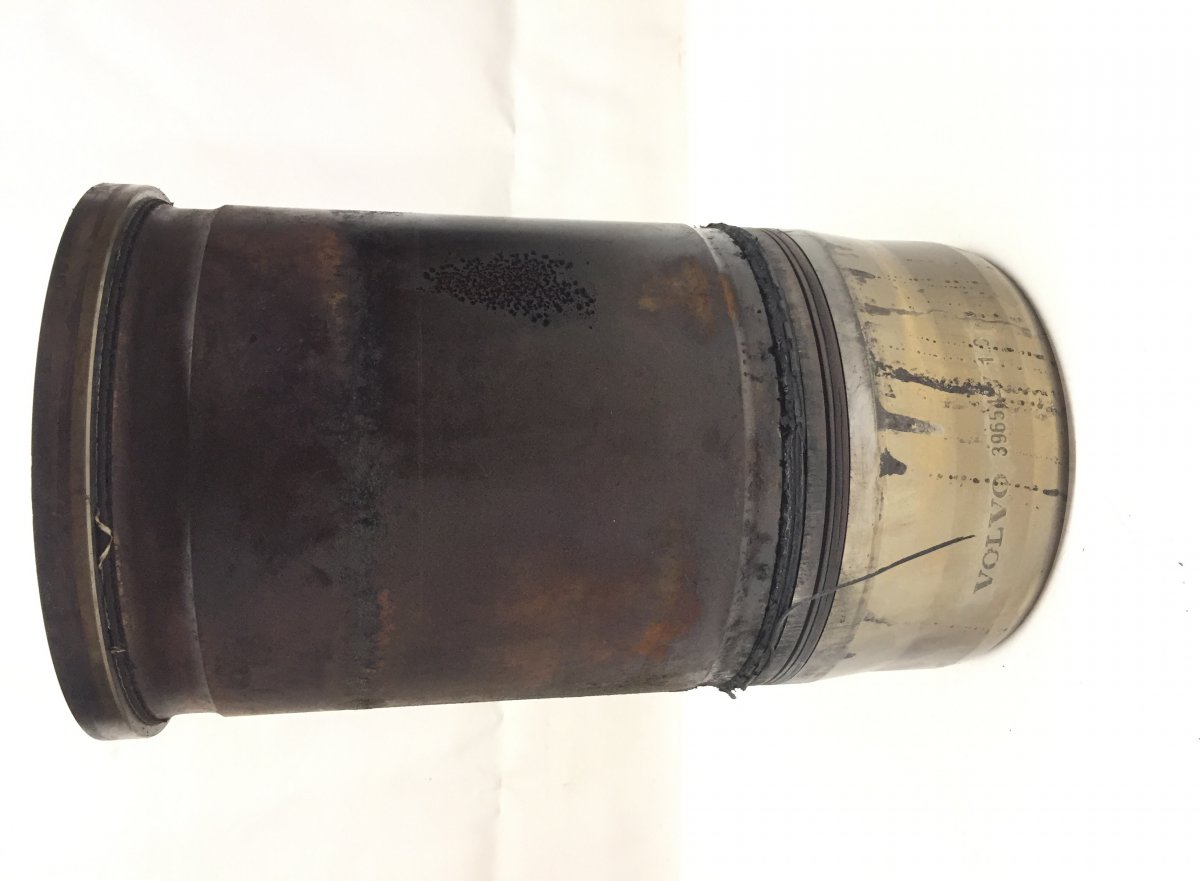 3965427 Cylinder VOLVO 20737361 FH12, FH16, NH12, FH, VNL780 (1993-2014)Image