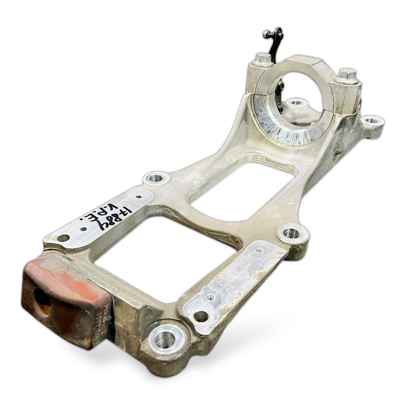 2328332 Cabin Air Spring Bracket, Front RH=LH for SCANIA P,G,R,S-seriesImage