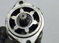3172497 Pompă de servodirecție VOLVO 3952711 8113460 FL, FL6, FL7, FL10, FL12, FS718 (1985-2005) LUK