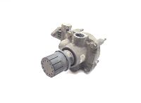 3173824 Bremžu paātrinājuma vārsts VOLVO 3173150 85003978 1082666 42125234 41031426 1340470 1505410 1238474 1238501 1342511 1313871 1305026 1340470R 1519331 1197892 350000 350001 81521166010 81.52116-6010 81.52116-9010 81521169010 81.52116-9036 8152116903