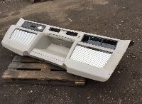 82056802 Förvaringsfack/skåp, främre övre VOLVO 82069345 FH12, FH16, NH12, FH, VNL780 (1993-2014)