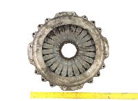 3482000246 Clutch Pressure Plate MAN 81.30305-0229 81303050229 81.30305-0239 81303050239 81.30305-0252 81303050252 81.30305-9219 81303059219 81.30305-9229 81303059229 5010545836 20504343 A0082502904 0082502904 81.30305-0221 81303050221 81.30305-0204 81303
