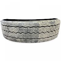 275/70R22.5 Tyre with rim;  1pcs
