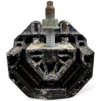 81962100670 Izolator de vibrații motor, față stângă MAN 81.96210-0670 TGL, TGM, TGS, TGX (2005-2021)
