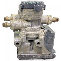 22225550 EBS-modulaattori, etuakseli oikea VOLVO 21114974 7422225564 7421327346 22225564 FL, FE (2013-) KNORR-BREMSE