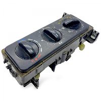 9408200097 Strömbrytarpanel för värmesystem för passagerarutrymme MERCEDES-BENZ A9408200097 Axor 2 (2004-) MERCEDEZ-BENZ ELECTRONICS